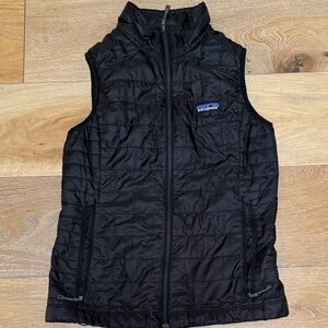 Patagonia Black Quilted Kids Vest with Logo